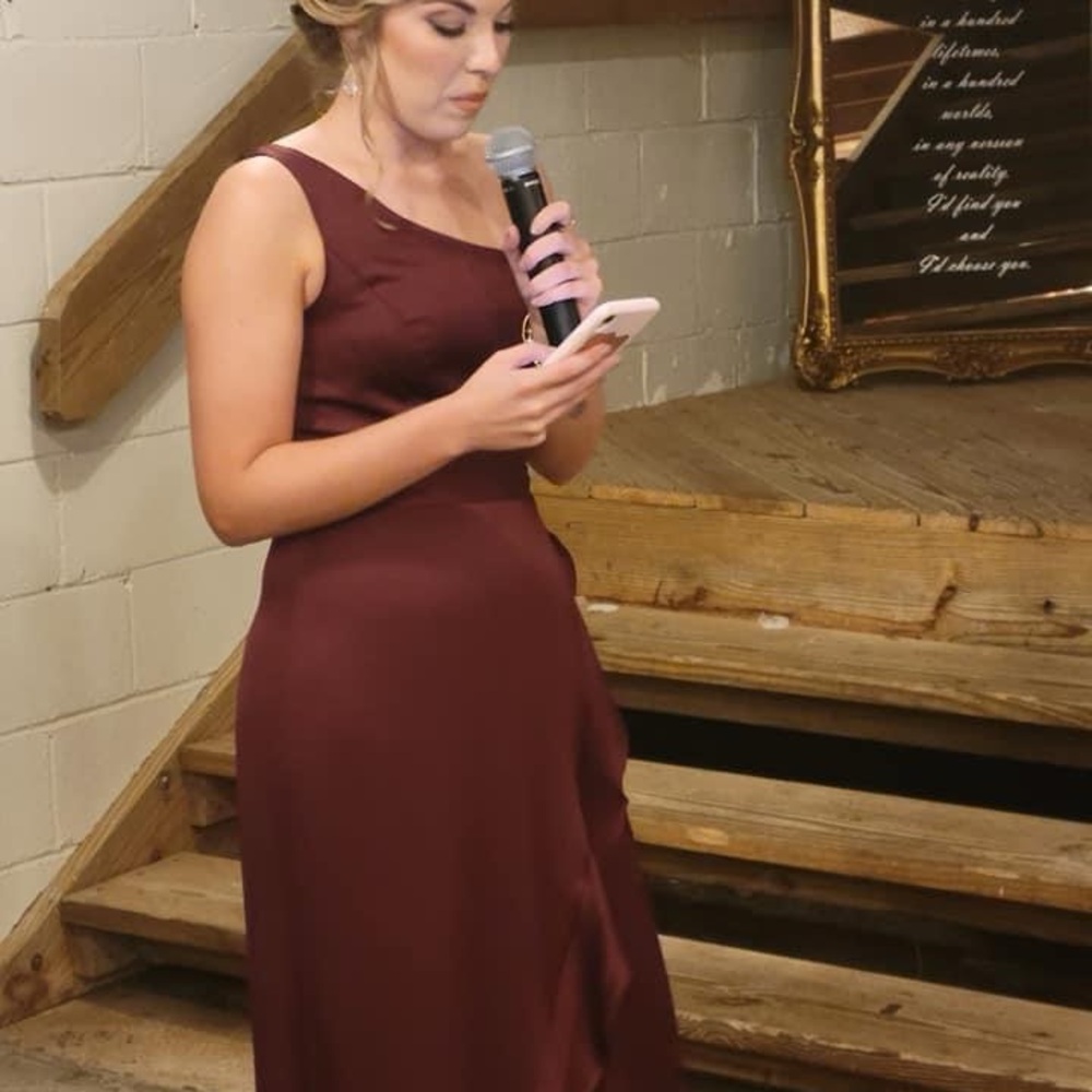 Elegant Burgundy Evening Dress